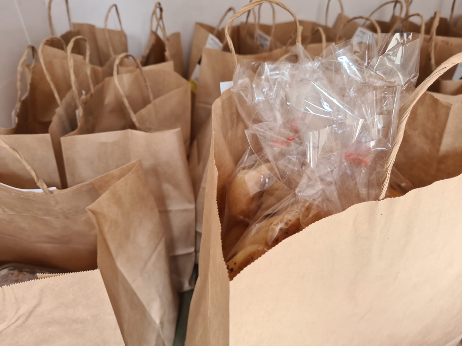 7e5c8208-038d-4568-b262-cd2599938d31 Catering Livrari produse alimentare - imagine 1